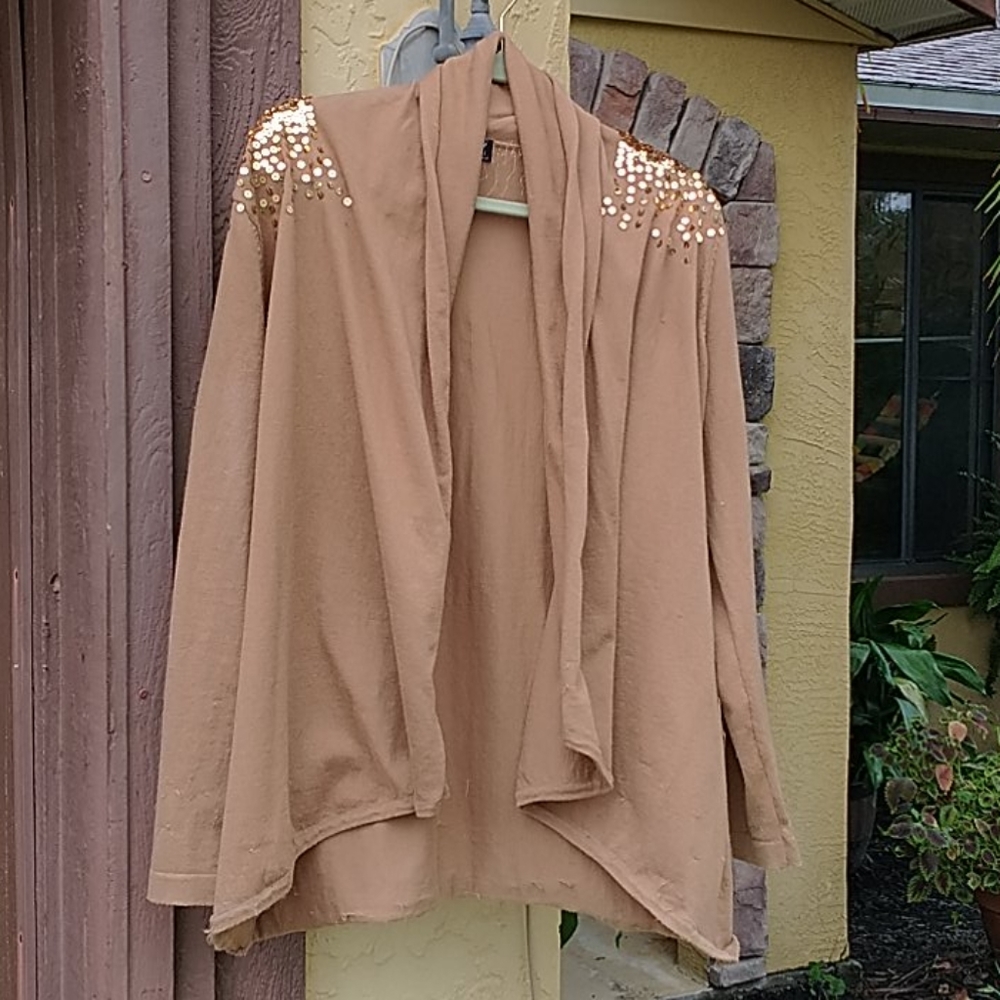 Light weight sweater